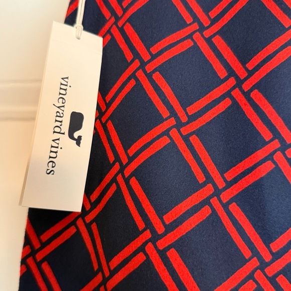 NWT Vineyard Vines Women’s Printed Performance Leggings Medium Deep Bay Geo Red - Picture 2 of 10